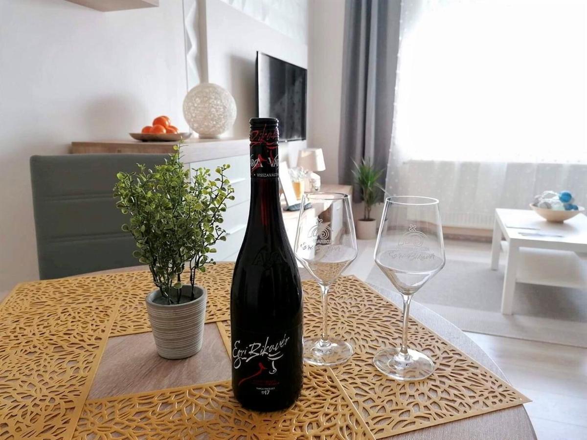 Sweet Central Apartment ,In The City Center إغير المظهر الخارجي الصورة