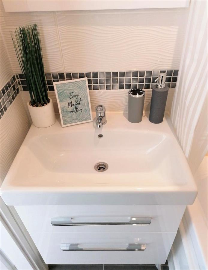 Sweet Central Apartment ,In The City Center إغير المظهر الخارجي الصورة