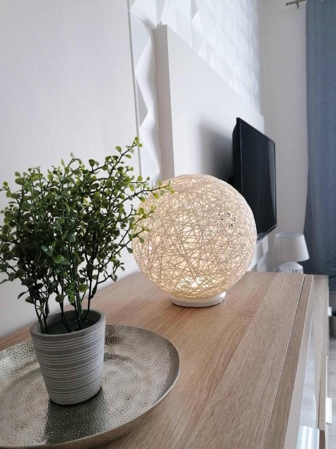 Sweet Central Apartment ,In The City Center إغير المظهر الخارجي الصورة