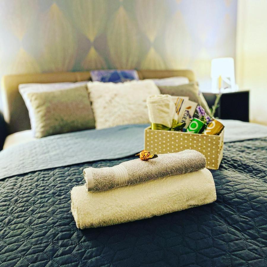 Sweet Central Apartment ,In The City Center إغير المظهر الخارجي الصورة